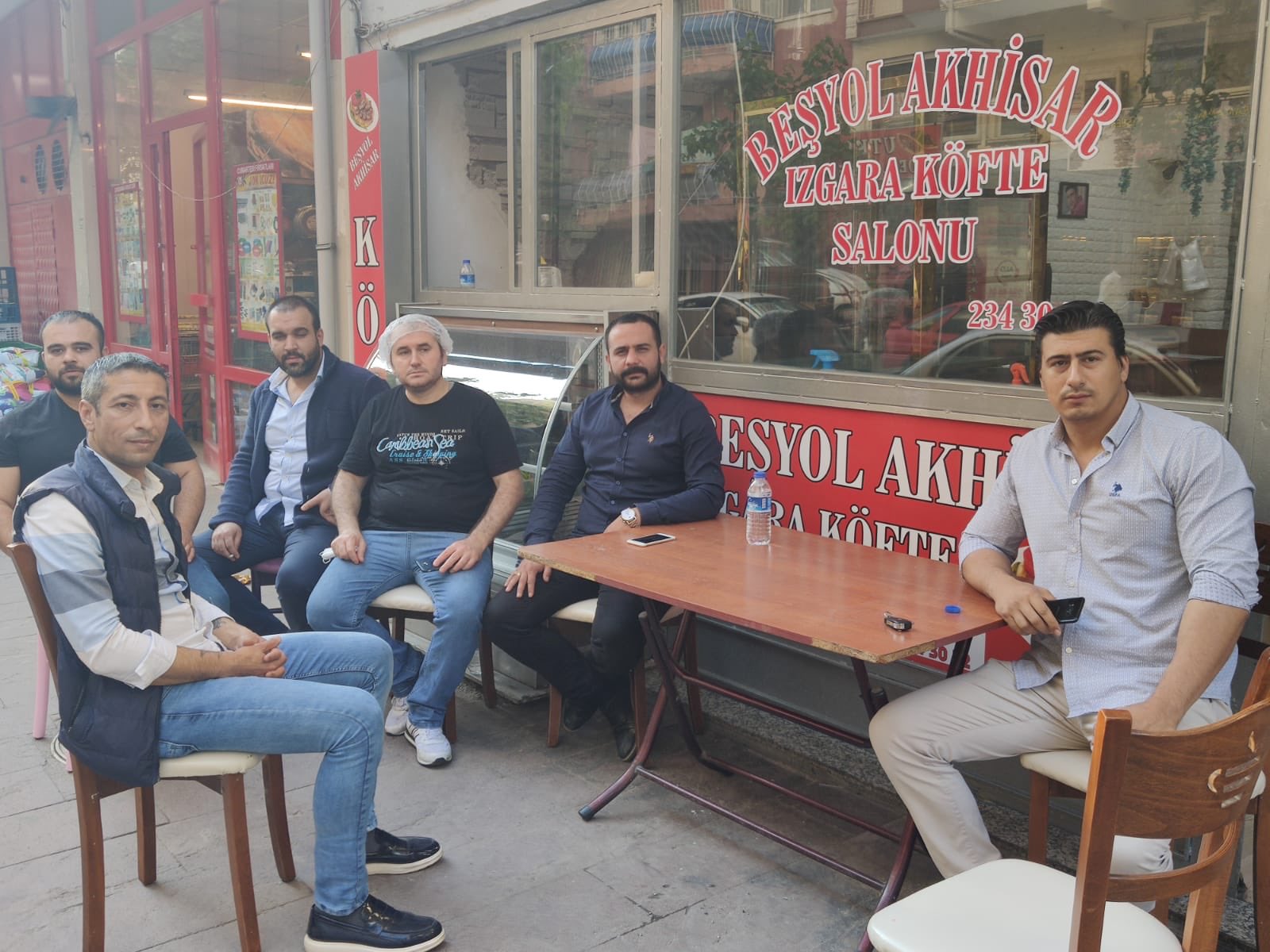 Beşyol Akhisar Köfte - Şehzadeler / Manisa