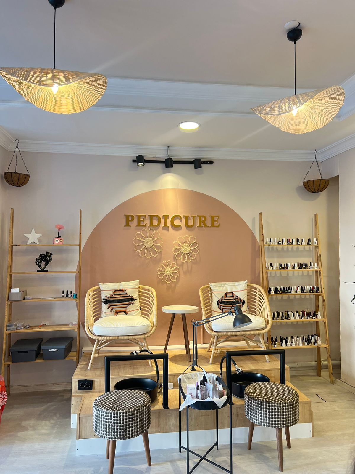 Tırnak Bar By Melek Nails - Aliağa / İzmir